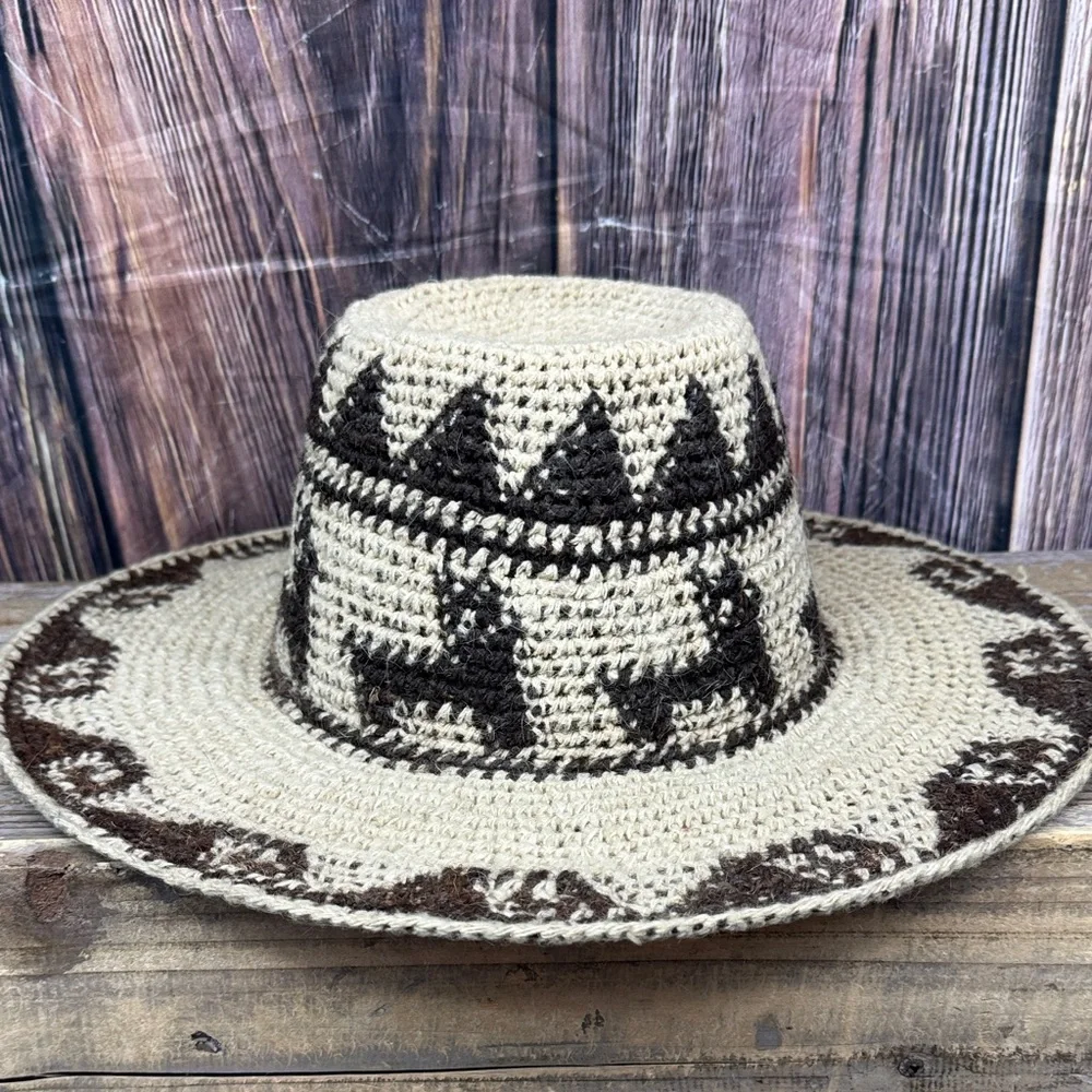 Peruvian Hat - Picture 2 of 8